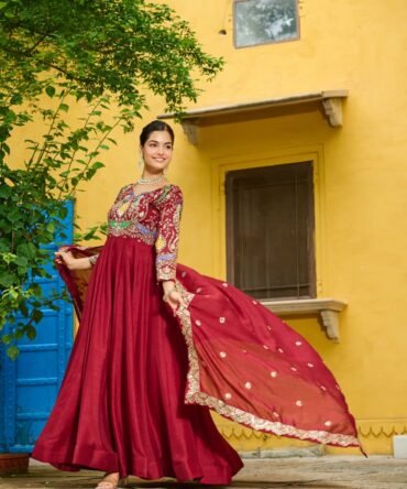 Gown dupatta set