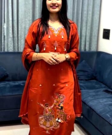 Straight kurta suit set